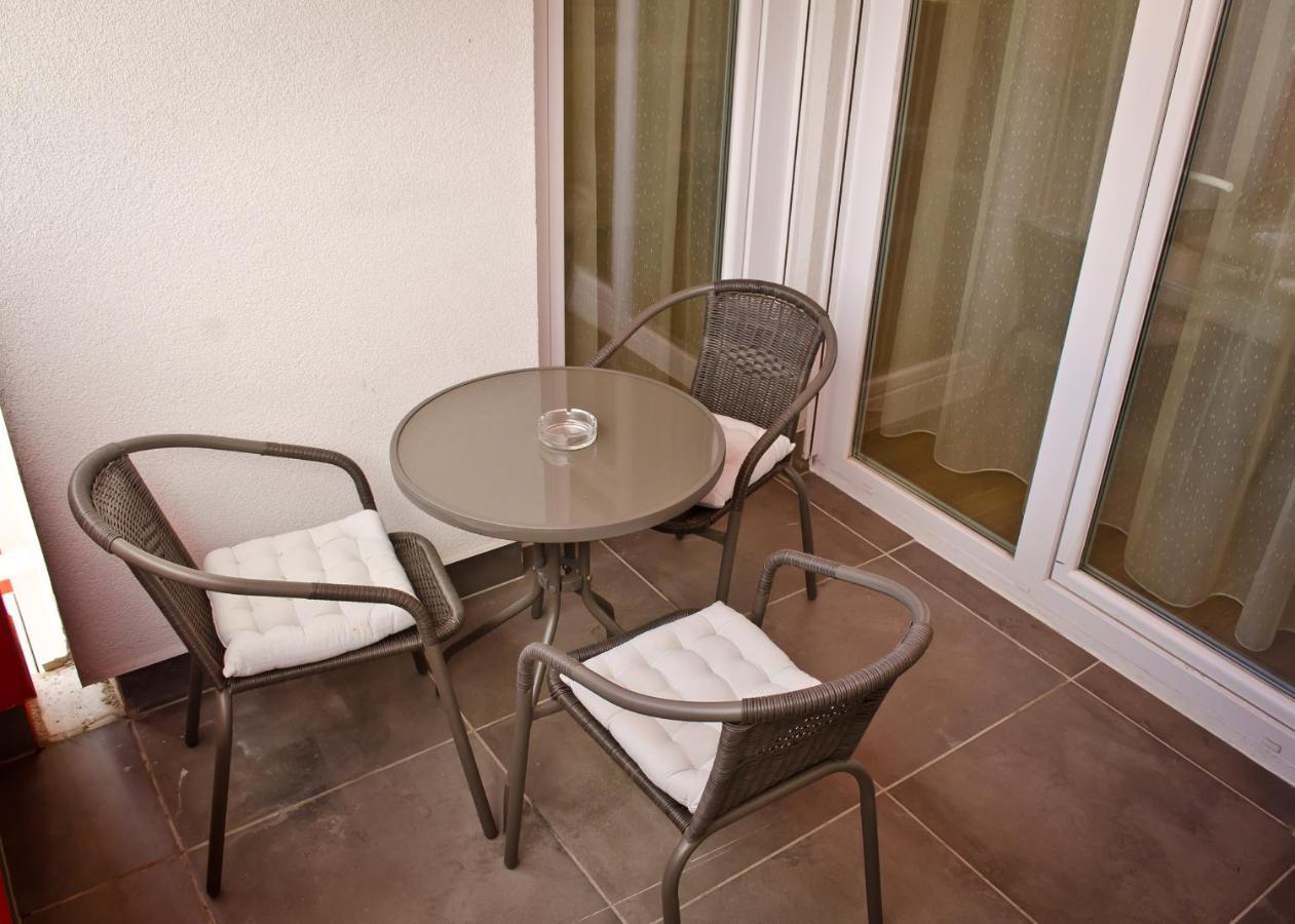 Amber Studio Oradea Apartment Exterior photo